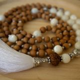 JAPA MALA "MADRE PERLA"